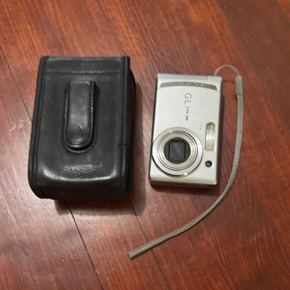 Silver Digital Camera - Picture 5 of 5